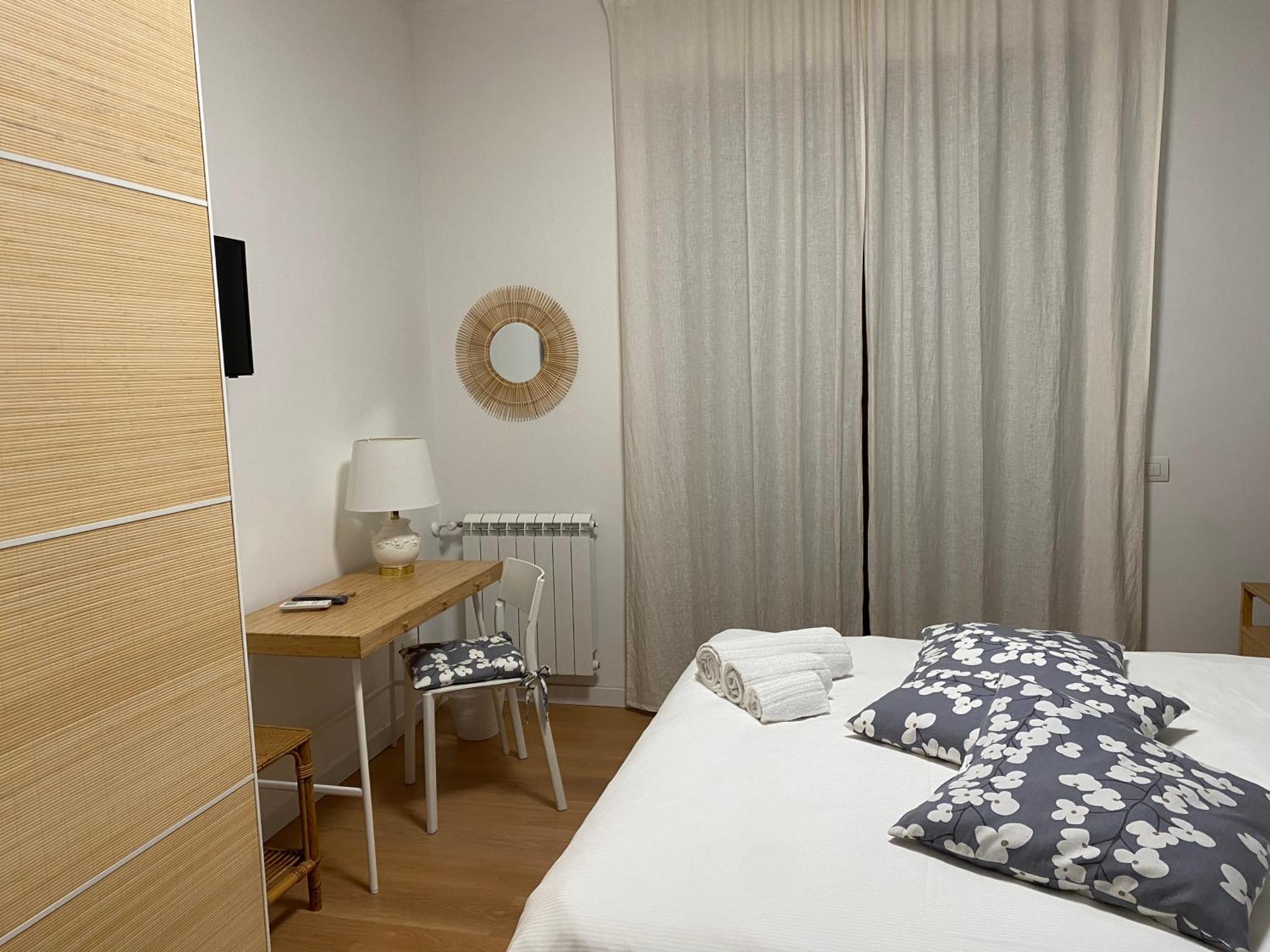 Home 22 Appartamento In Centro Storico - カターニア エクステリア 写真