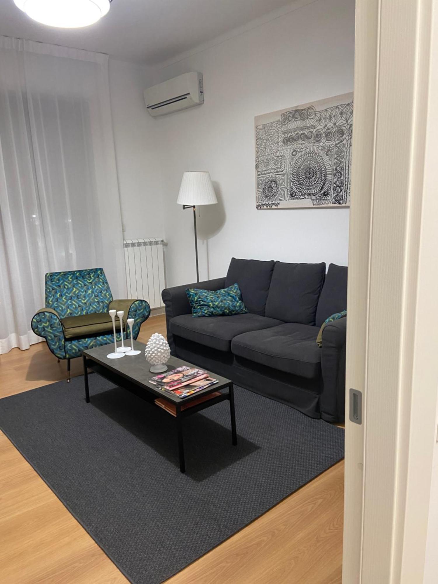 Home 22 Appartamento In Centro Storico - カターニア エクステリア 写真